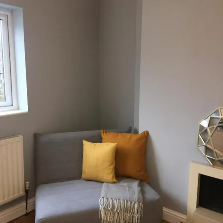 Grove House Holiday home Leeds (West Yorkshire)